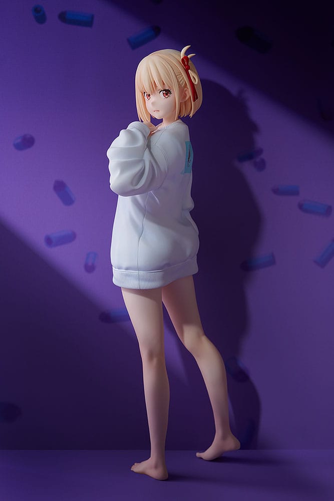 Lycoris Recoil PVC Statue 1/7 Chisato Nishikigi: Oversized Sweatshirt Ver. 25 cm                     