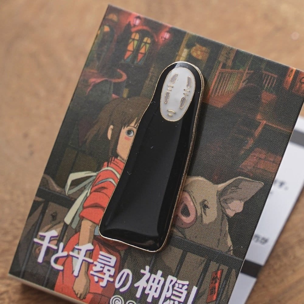 Chihiros Reise ins Zauberland Anstecker No Face