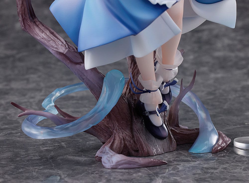 Touhou Project PVC Statue 1/7 Yuyuko Saigyouji: Natural-Born Ghost Ver. 30 cm        