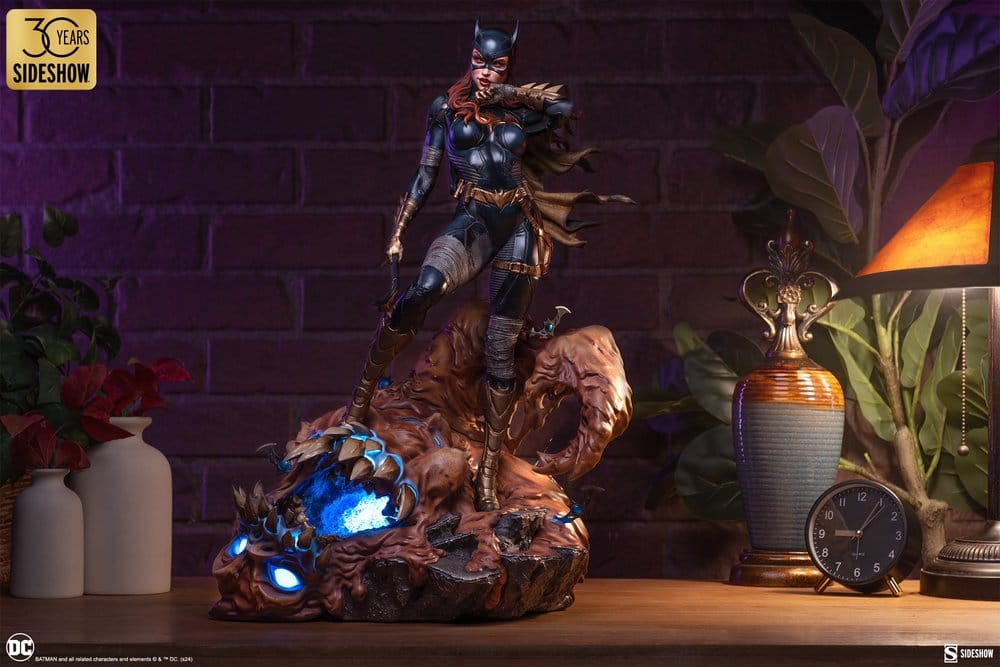 DC Comics Premium Format Statue Batgirl (Stephanie Brown Variant) 55 cm