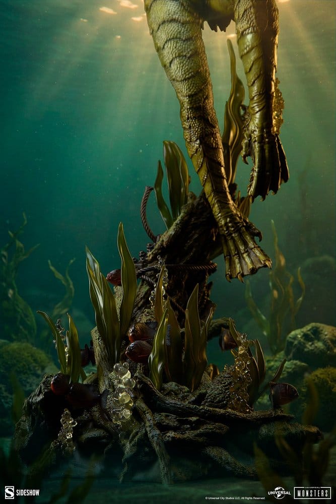 Universal Monsters Premium Format Statue Creature from the Black Lagoon 80 cm