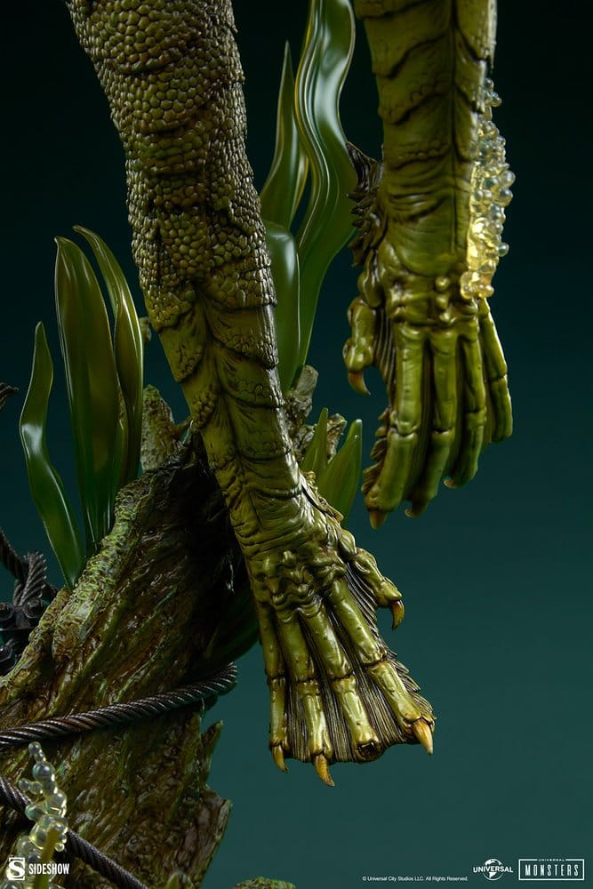 Universal Monsters Premium Format Statue Creature from the Black Lagoon 80 cm