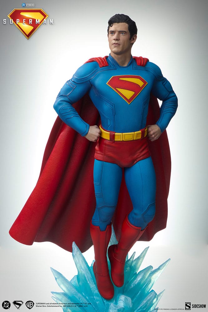 Superman (2025) Premium Format Statue Superman 61 cm