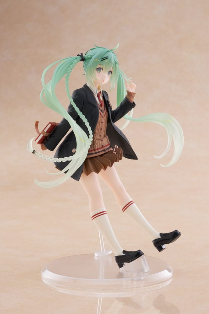 Hatsune Miku PVC Statue Hatsune Miku Fashion Preppy Ver. 18 cm            