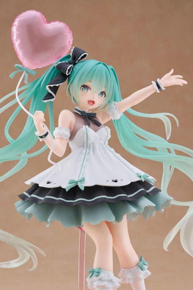 Hatsune Miku AMP+ PVC Statue Hatsune Miku Birthday 2025 Party Ver. 21 cm       