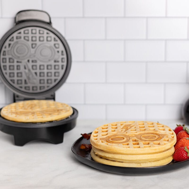 Harry Potter Waffeleisen Glasses and Lightning Bolt  