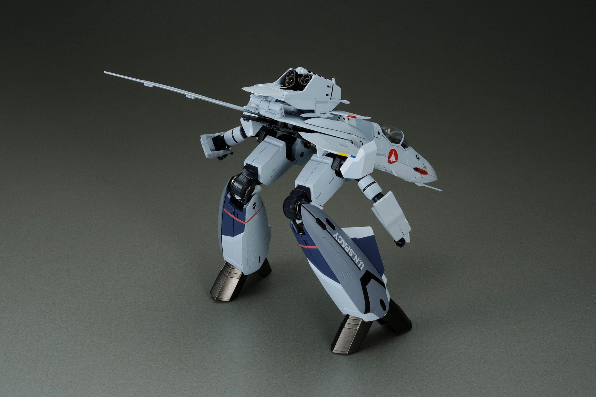 Macross Zero Actionfigur 1/60 Kanzen Henkei VF-0A Phoenix Shin Kudo Mounted Machine 32 cm 