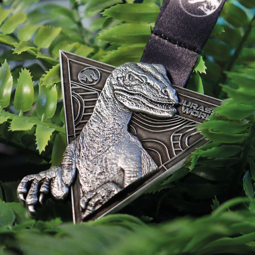 Jurassic World Ansteck-Pin 3er-Pack Raptor Training Commendation Limited Edition