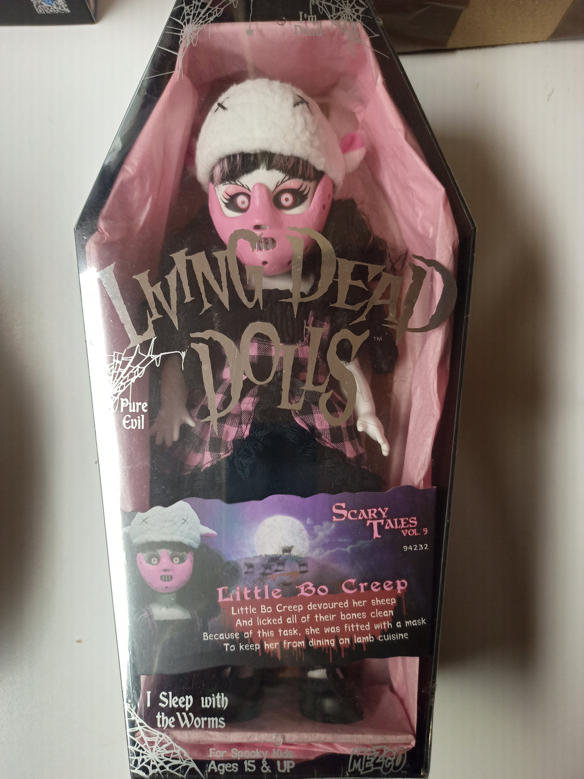 Living Dead Dolls Scary Tales Serie 5 Puppe Little Bo Creep 25 cm