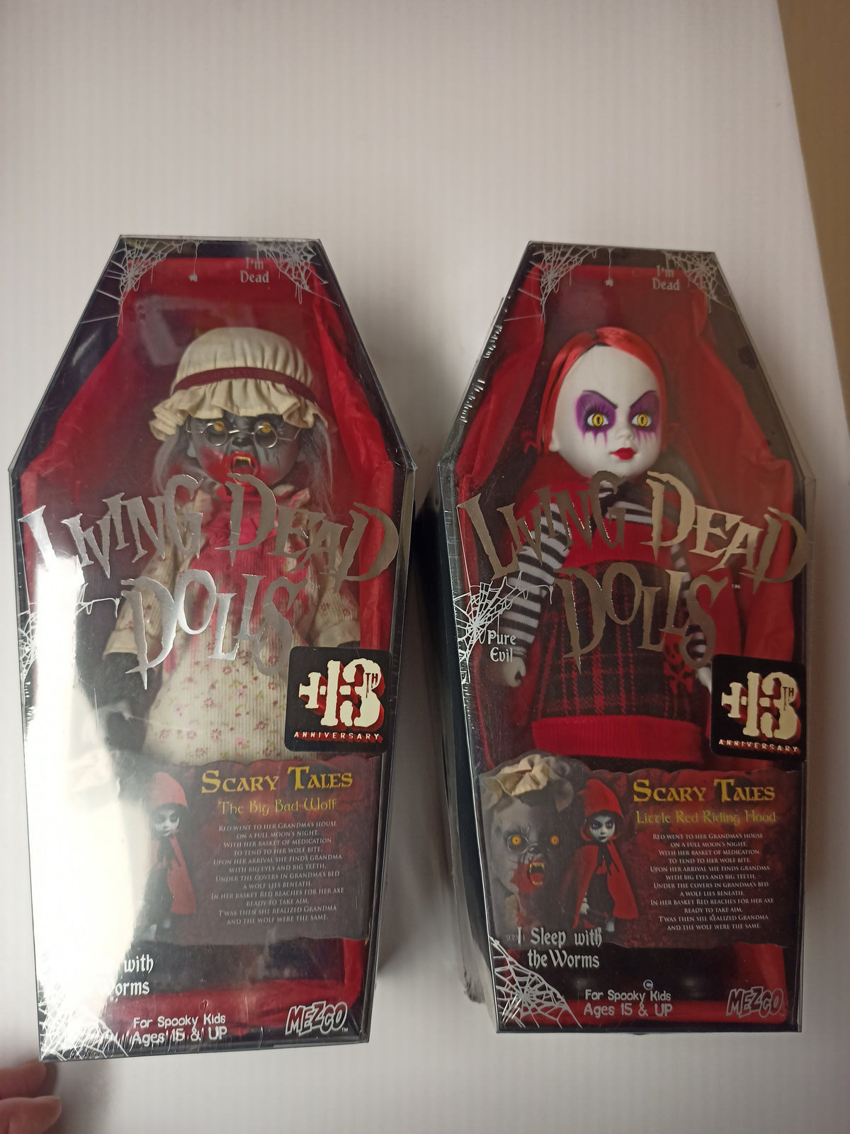 Living Dead Dolls Scary Tales vol.1 : Little Red Riding Hood and the Big Bad Wolf