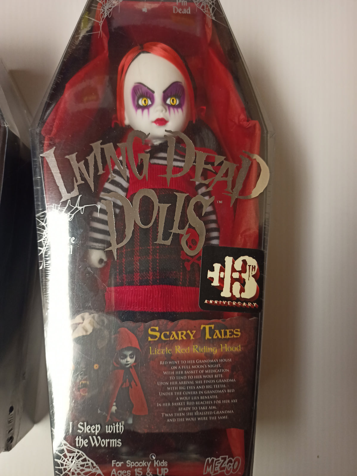 Living Dead Dolls Scary Tales vol.1 : Little Red Riding Hood and the Big Bad Wolf