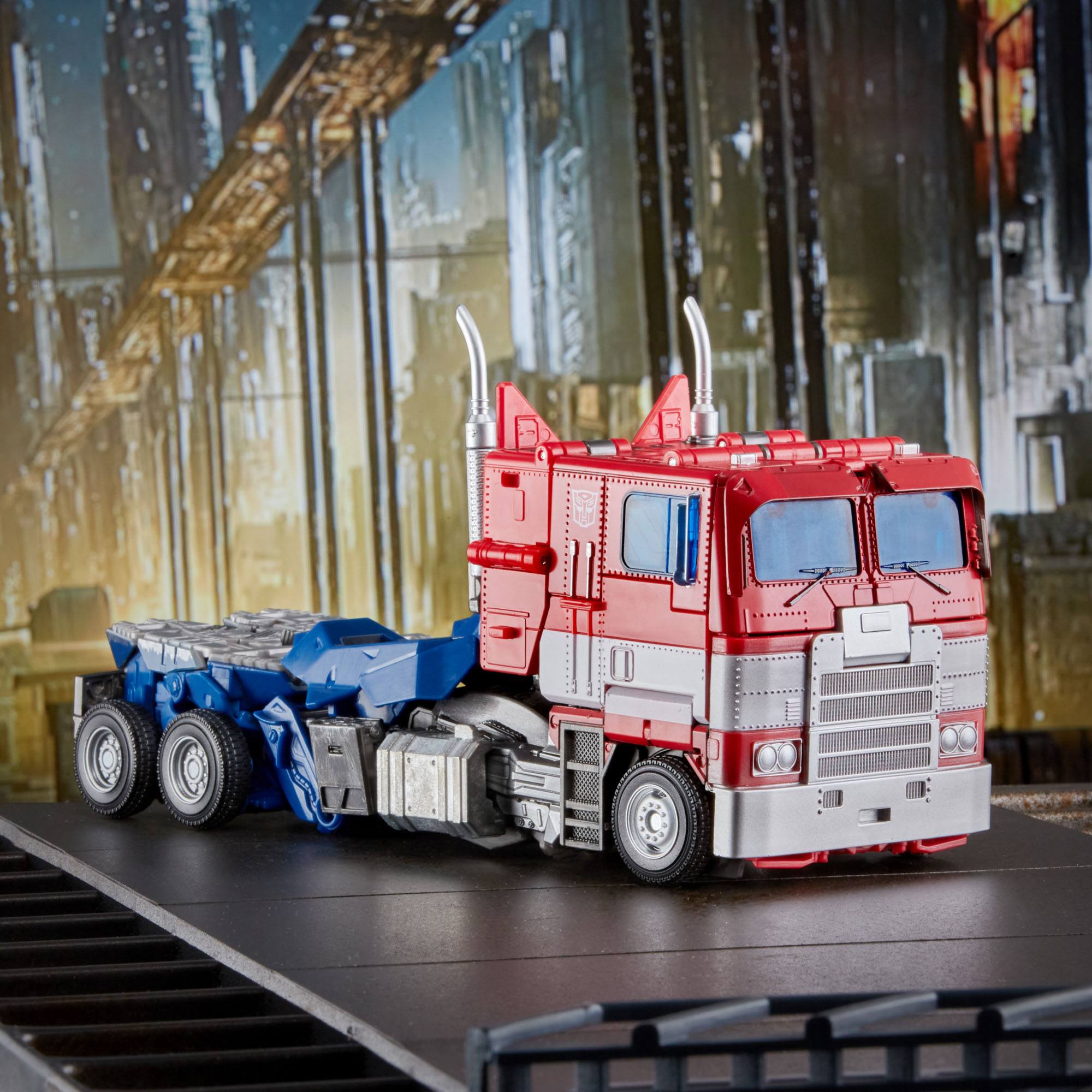 Transformers: Bumblebee Masterpiece Movie Series Actionfigur MPM-12 Optimus Prime 28 cm