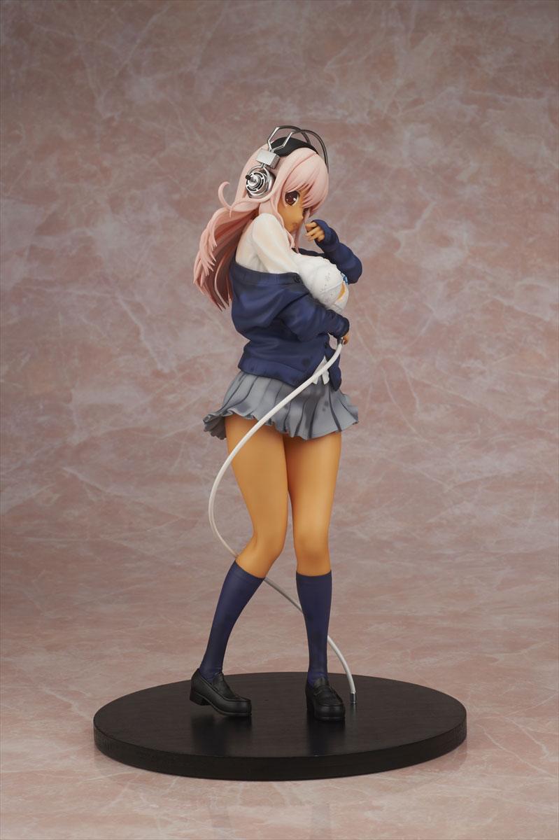 Super Sonico PVC Statue 1/6 Super Sonico See Through When Wet Photo Shoot Tanned Gal Ver. 27 cm