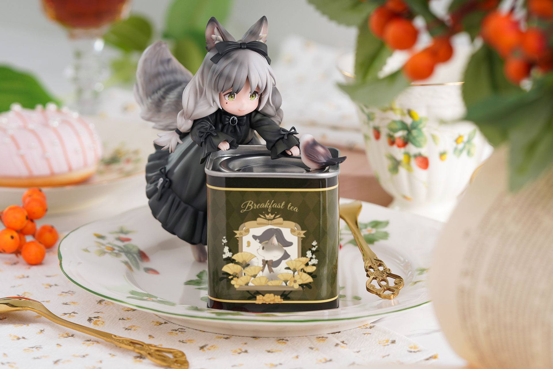 Decorated Life Collection PVC Statue Tea Time Cats Li Hua 13 cm
